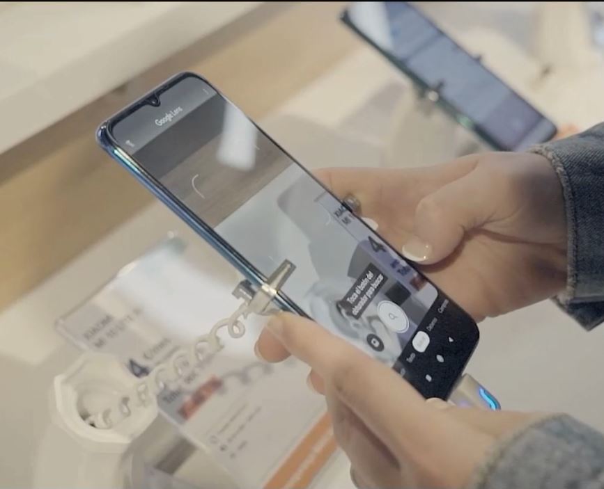Phone with an interactive retail display